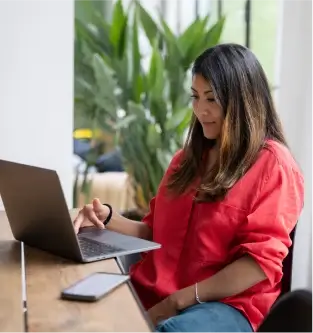 UAE employee using Aries healthcare